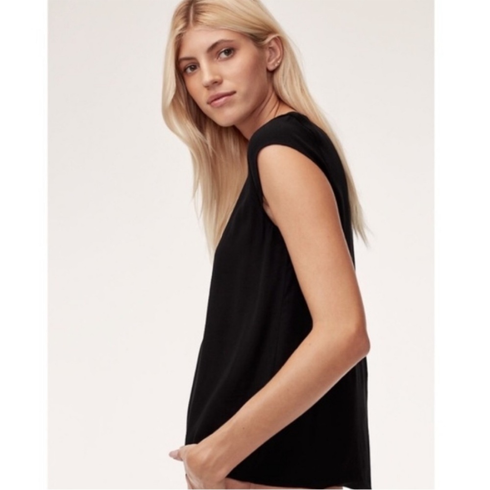 Wilfred free Juliper black cap sleeve top